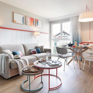 Superior One-Bedroom Apartment